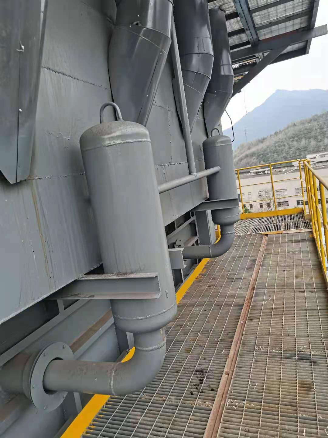 �������F��